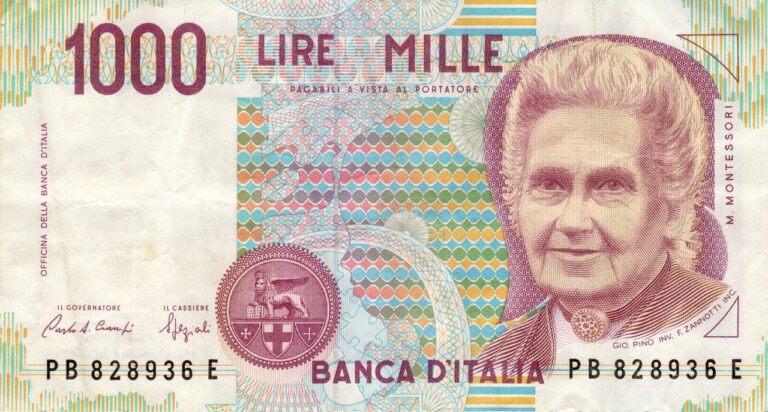Due monete da 500 lire bimetalliche su sfondo bianco, simbolo di valore collezionistico.